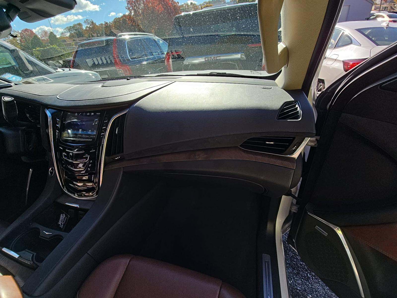 2020 Cadillac Escalade Premium Luxury AWD