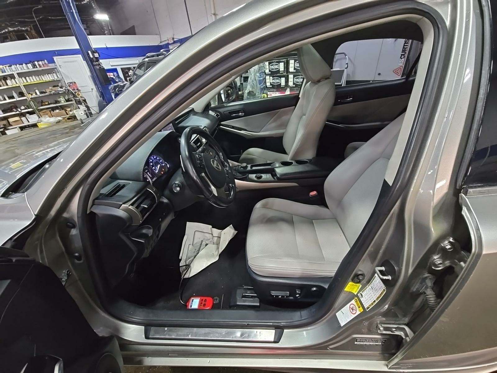 2015 Lexus IS IS 250 RWD