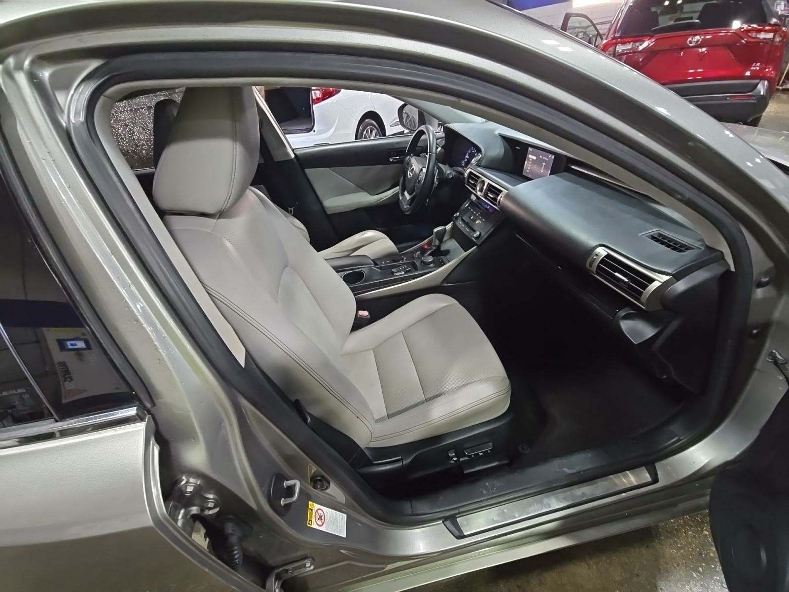 2015 Lexus IS IS 250 RWD