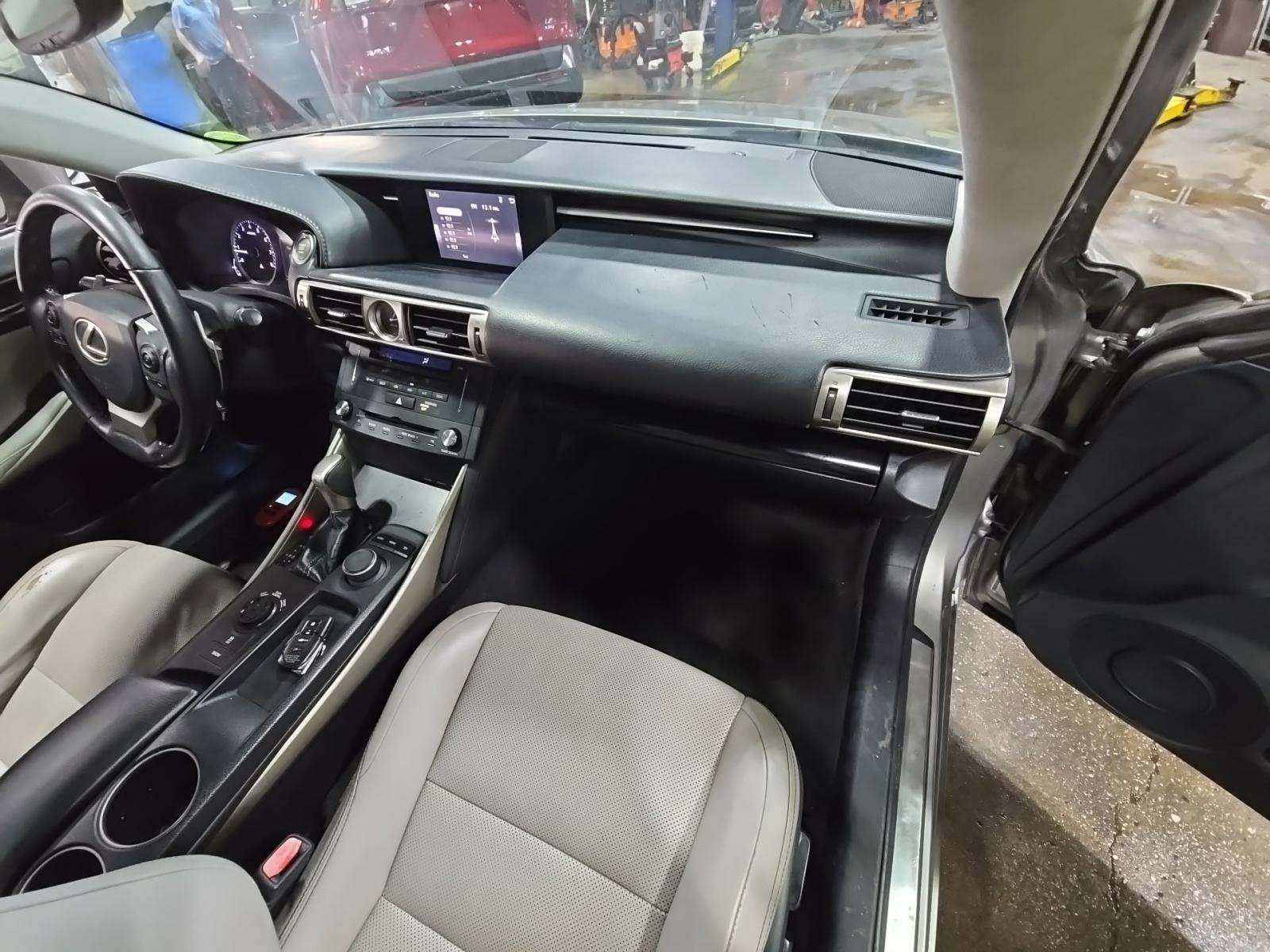 2015 Lexus IS IS 250 RWD