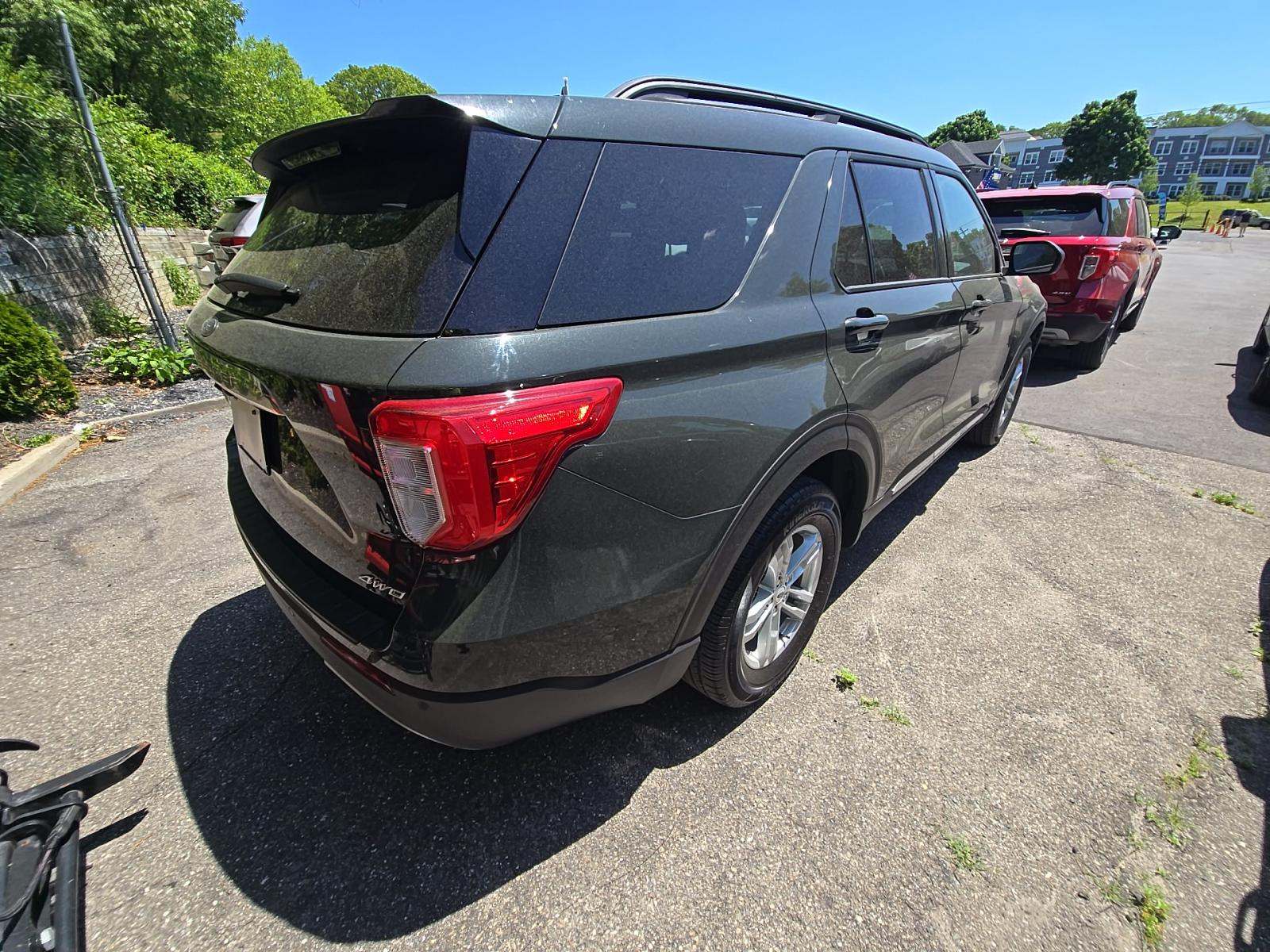 FORD EXPLORER - 3