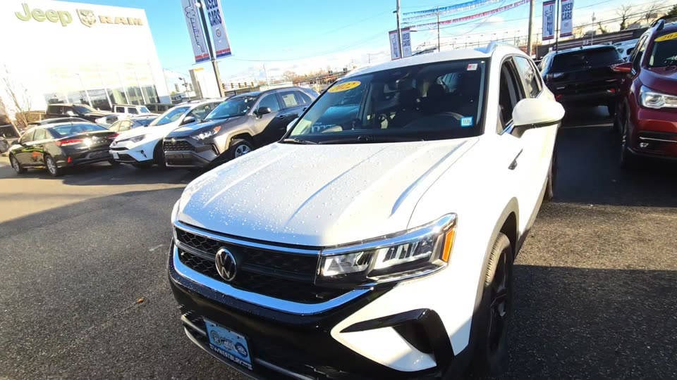 2022 Volkswagen Taos SE