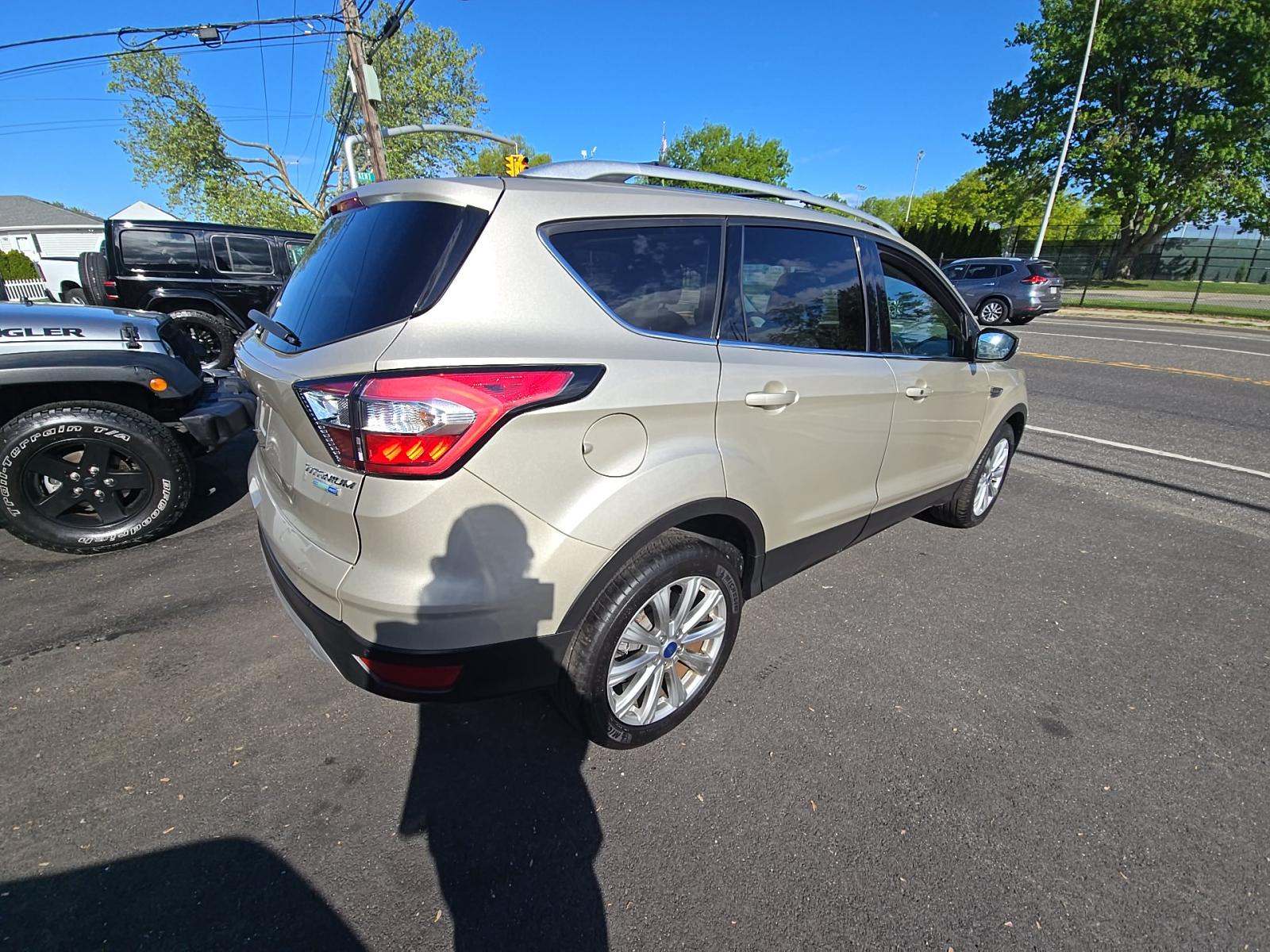 FORD ESCAPE - 3