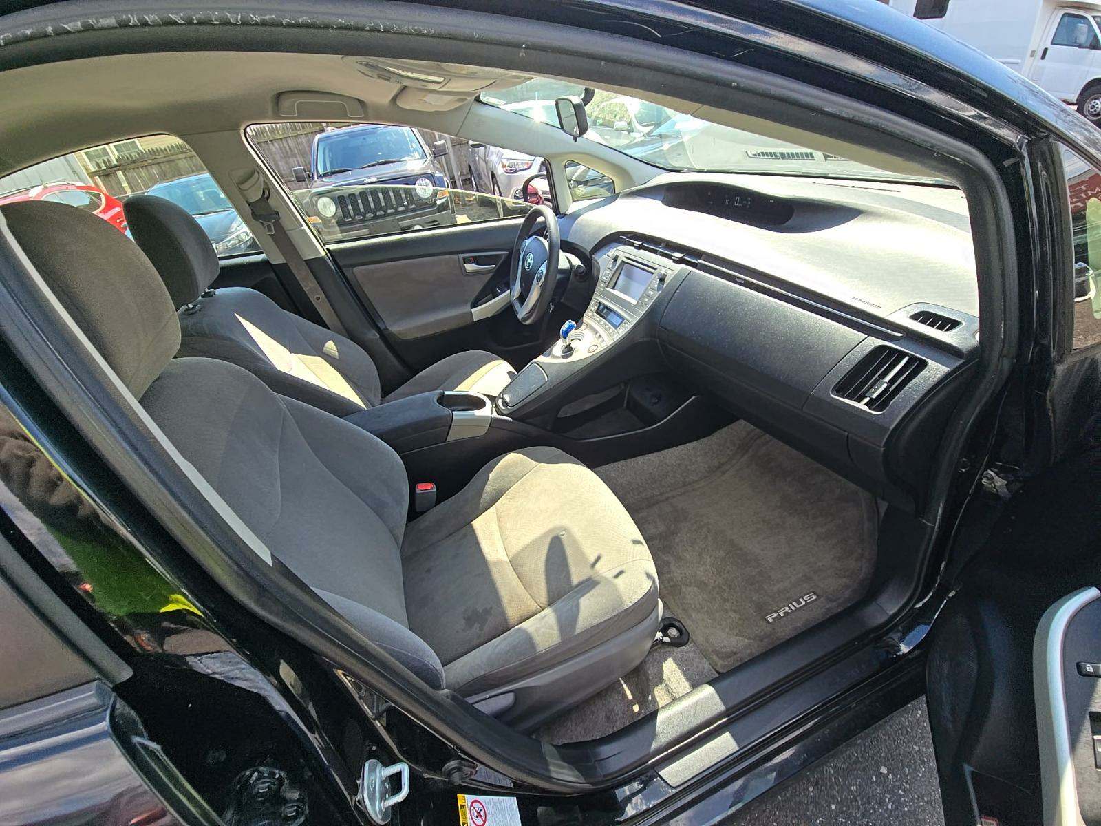 2014 Toyota Prius Two FWD