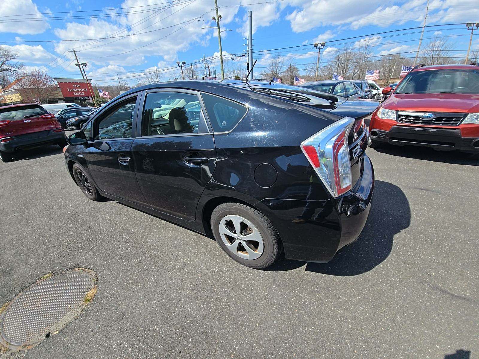 2014 Toyota Prius Two FWD