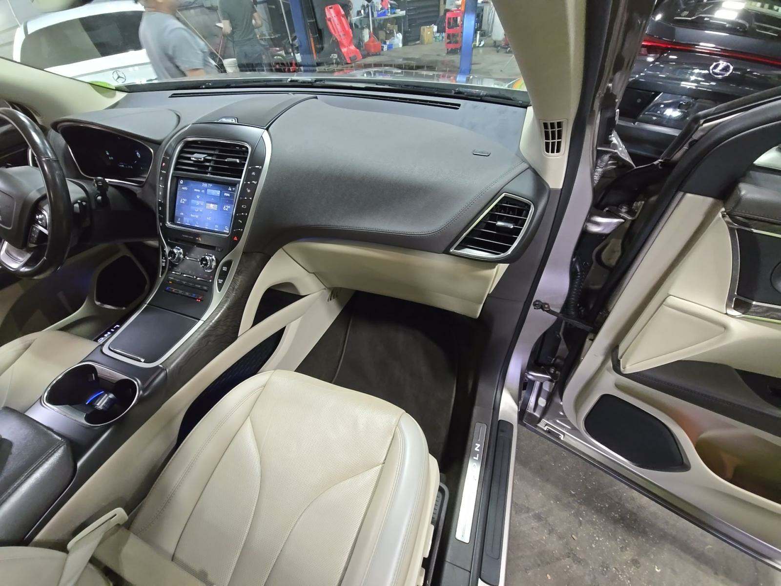 2020 Lincoln Nautilus Reserve AWD