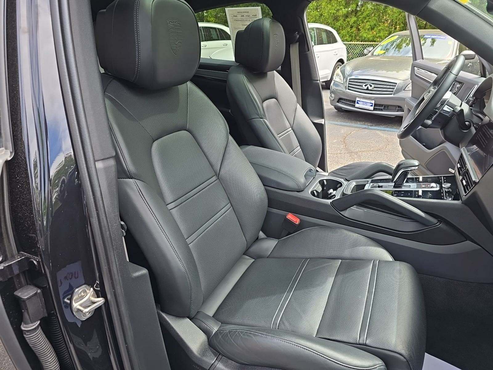 2022 Porsche Cayenne Platinum Edition AWD