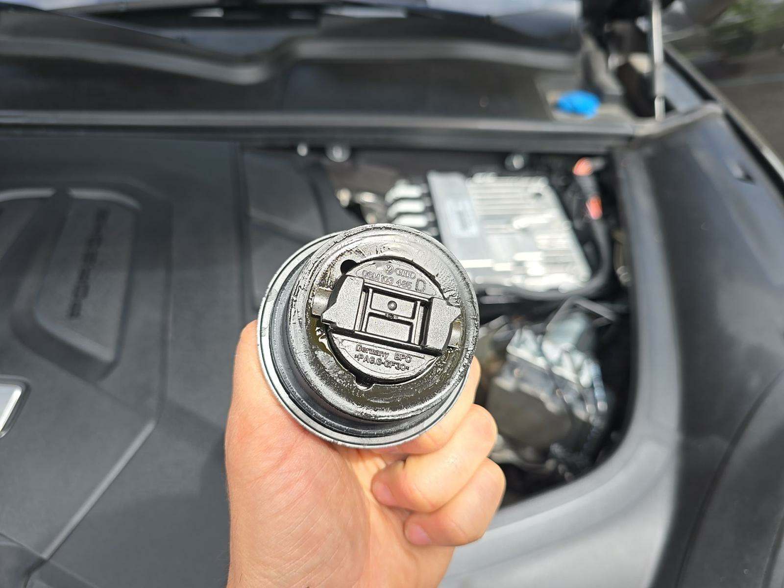 2022 Porsche Cayenne Platinum Edition AWD