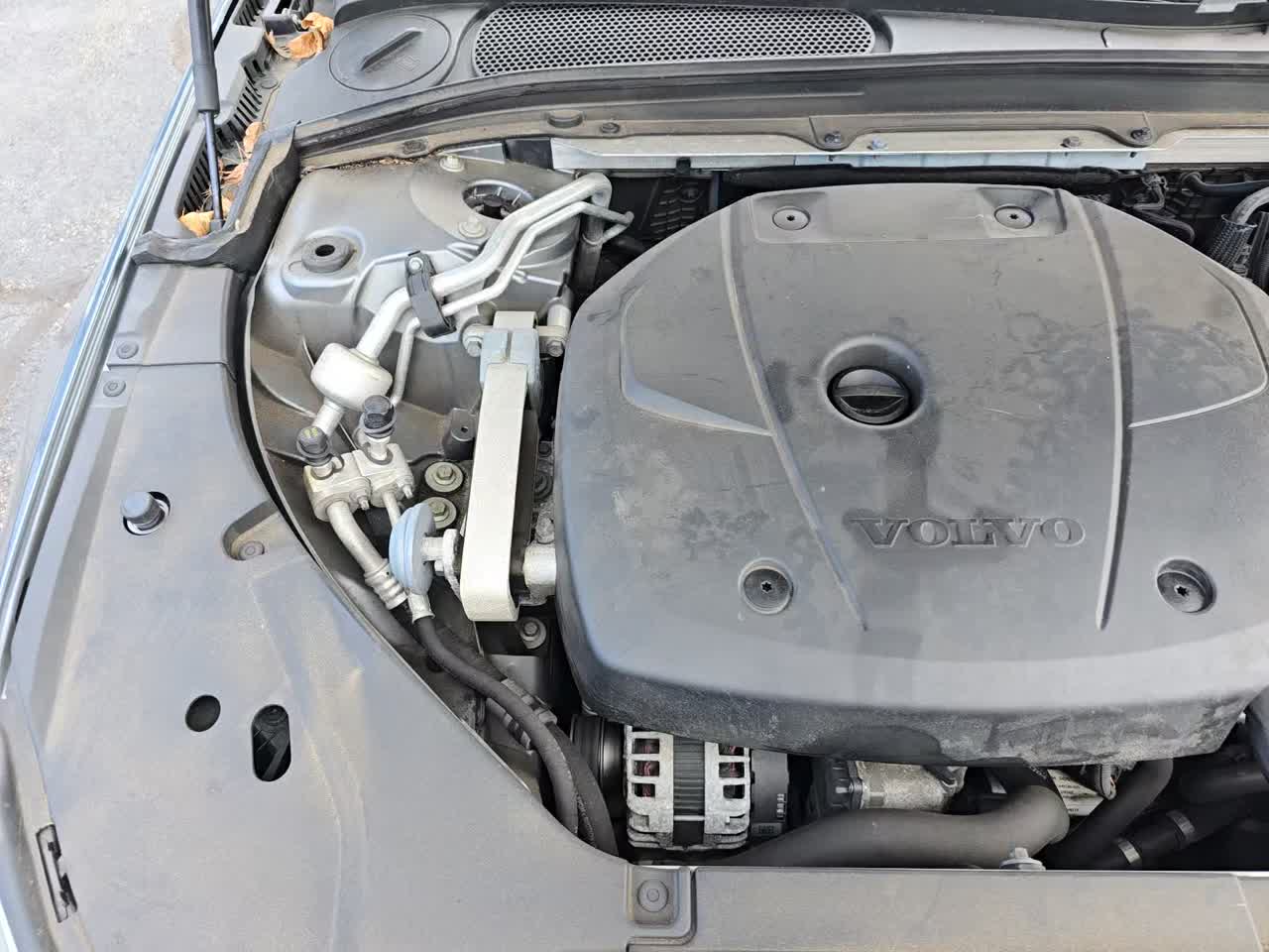 2018 Volvo S90 T5 Momentum AWD