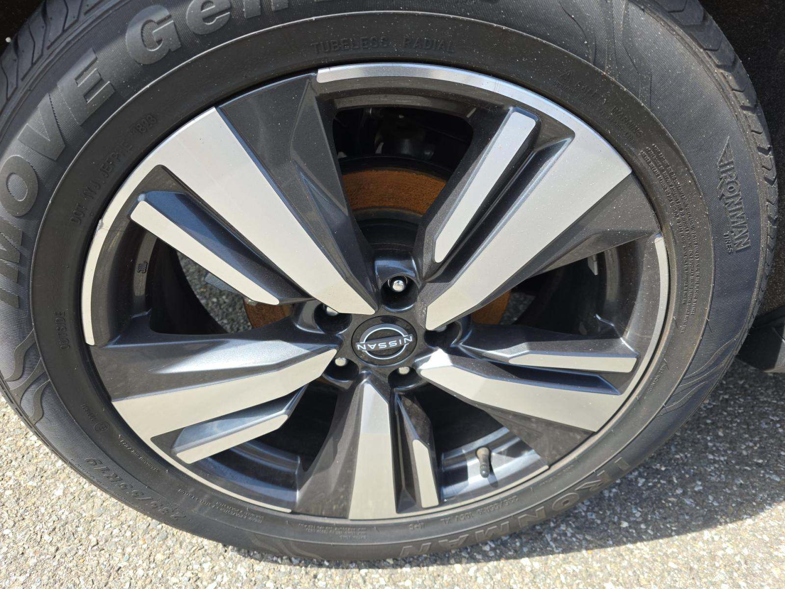 2023 Nissan Rogue Platinum AWD