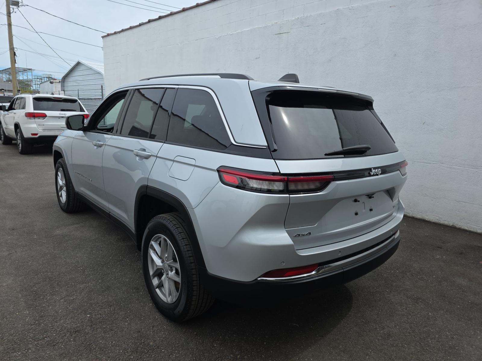 JEEP GRAND CHEROKEE - 2