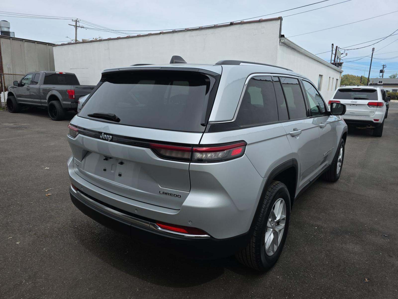 JEEP GRAND CHEROKEE - 3