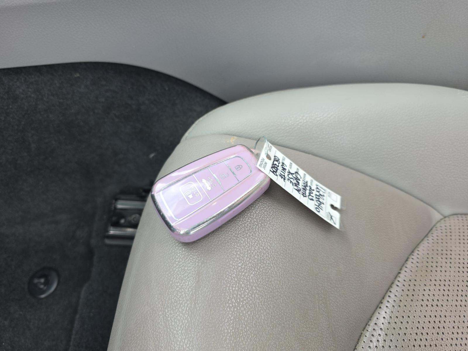 TOYOTA CAMRY - 8