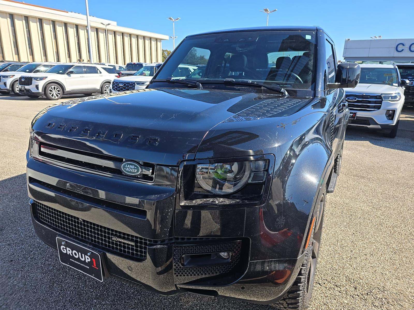 2023 Land Rover Defender 90 X-Dynamic SE AWD