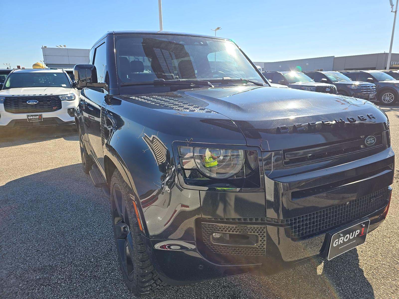 2023 Land Rover Defender 90 X-Dynamic SE AWD