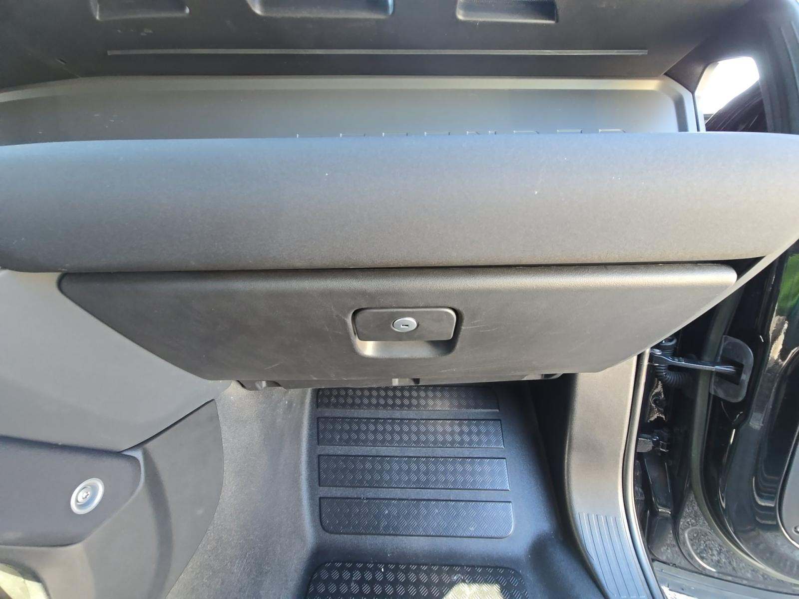 2023 Land Rover Defender 90 X-Dynamic SE AWD