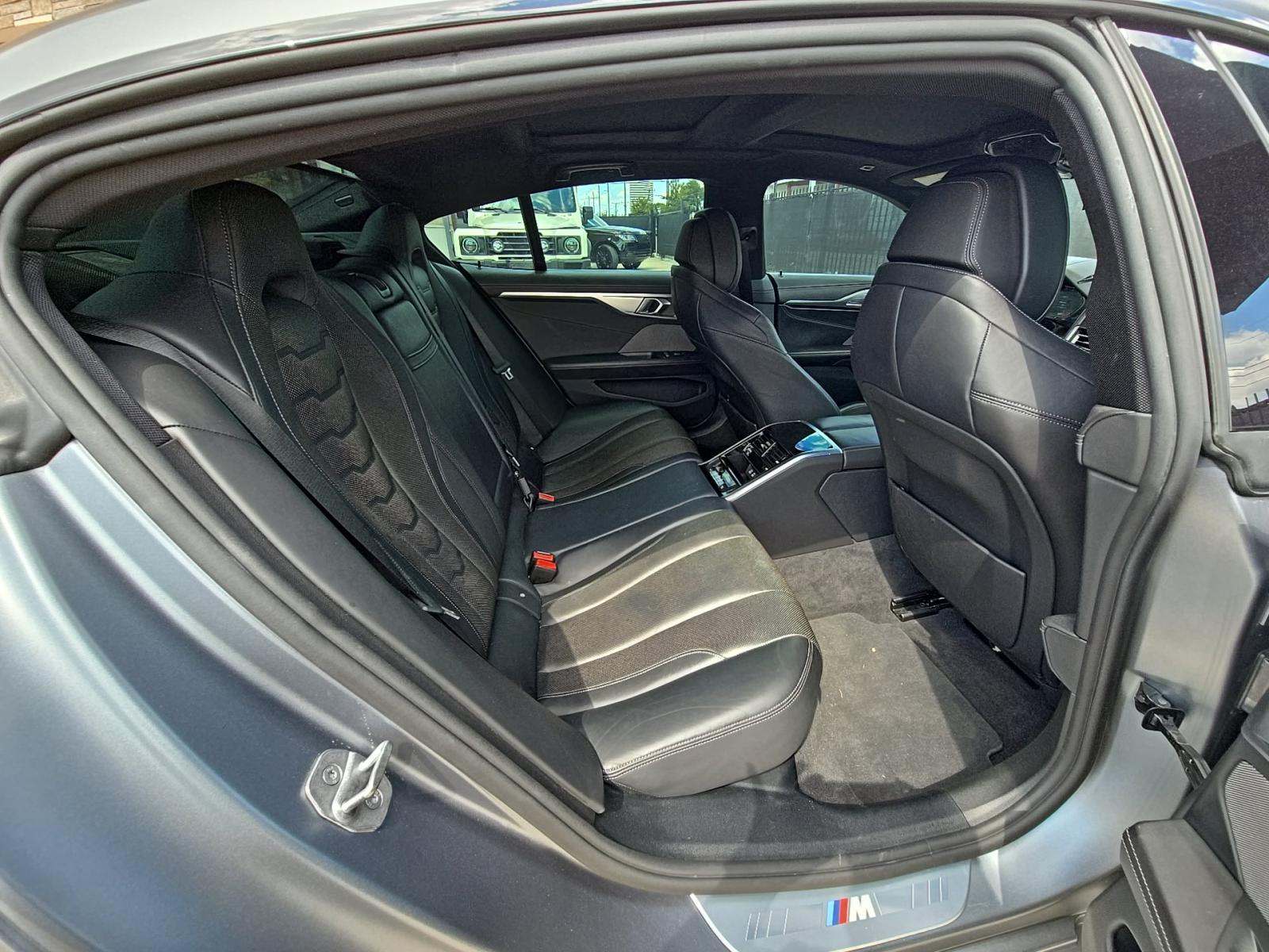 2022 BMW 8 Series 840i RWD