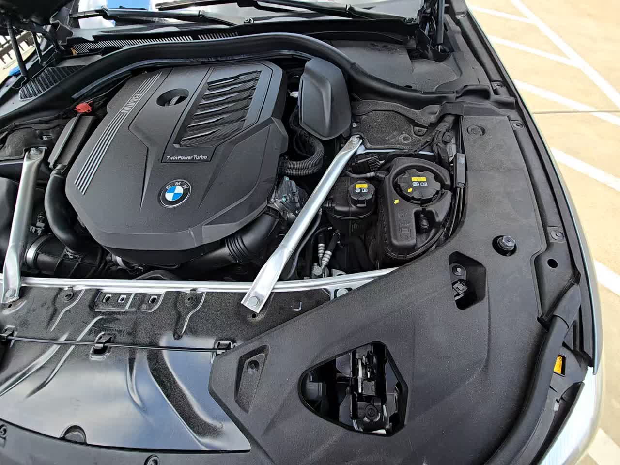 2022 BMW 8 Series 840i RWD