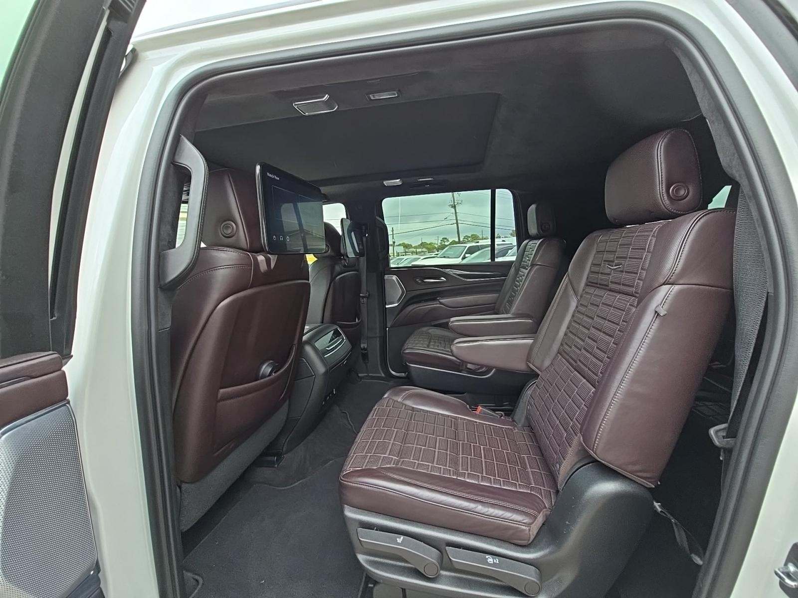 2022 Cadillac Escalade ESV Sport Platinum AWD