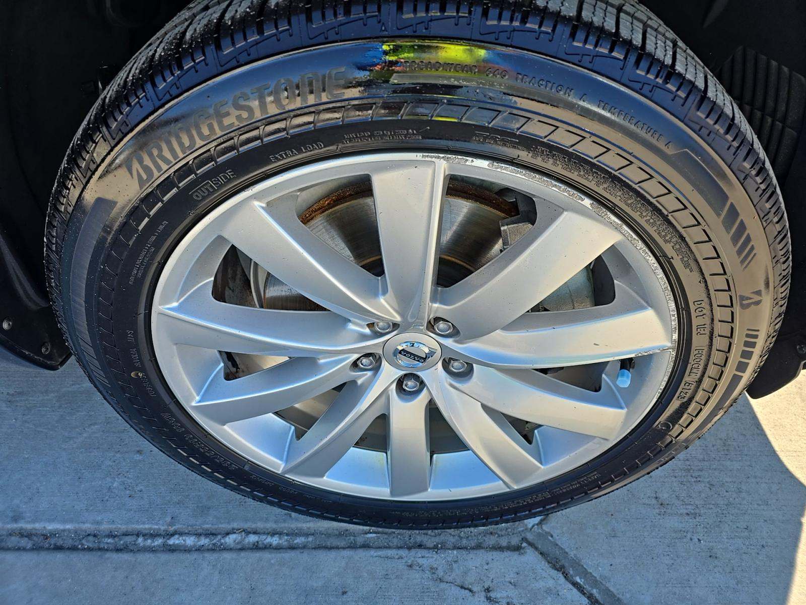 2018 Volvo XC90 T5 Momentum FWD