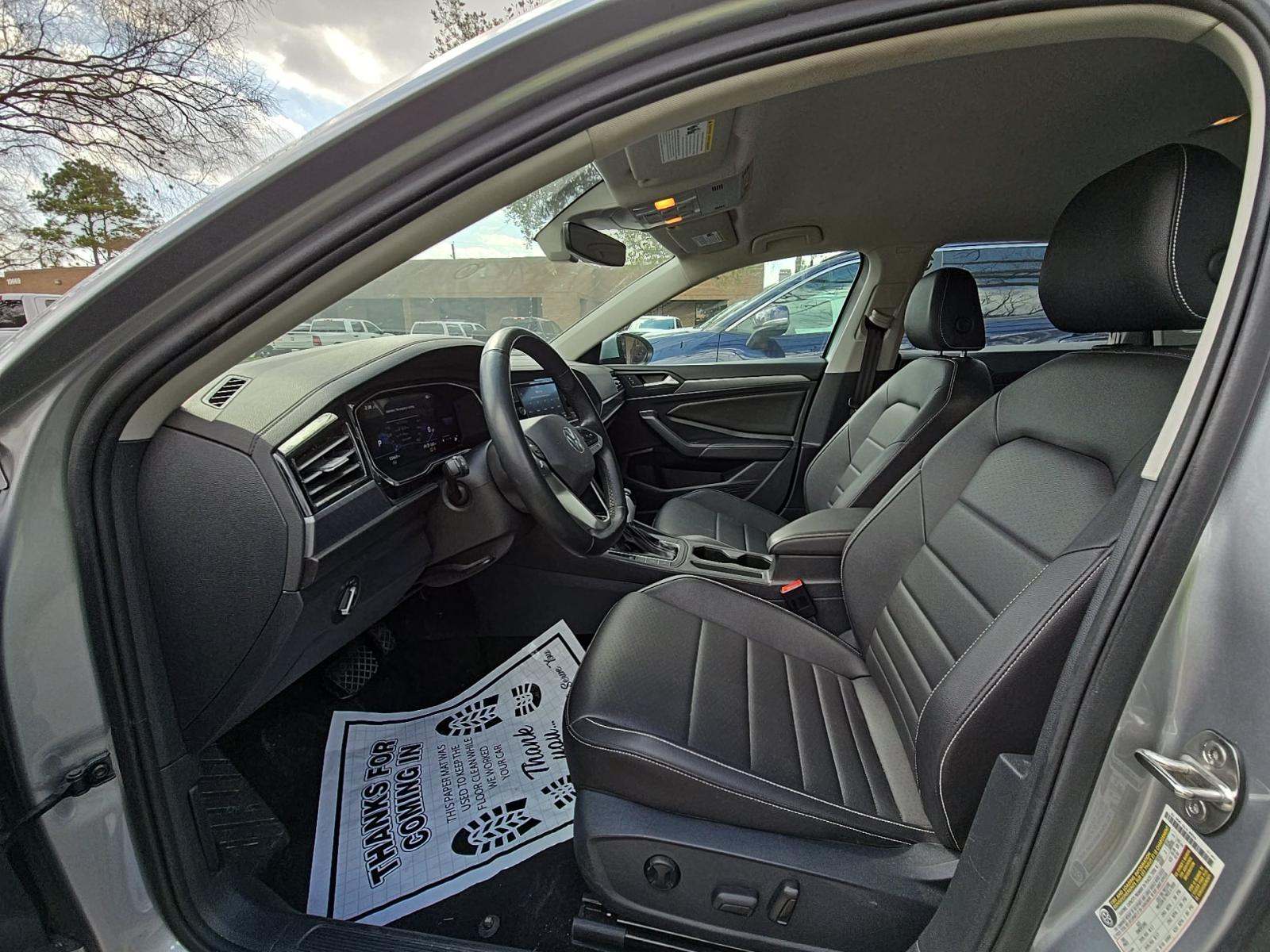 2024 Volkswagen Jetta 1.5T SE FWD