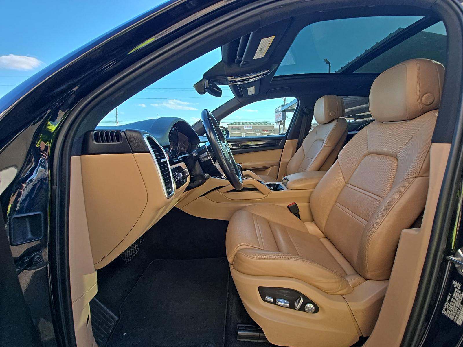 PORSCHE CAYENNE - 2