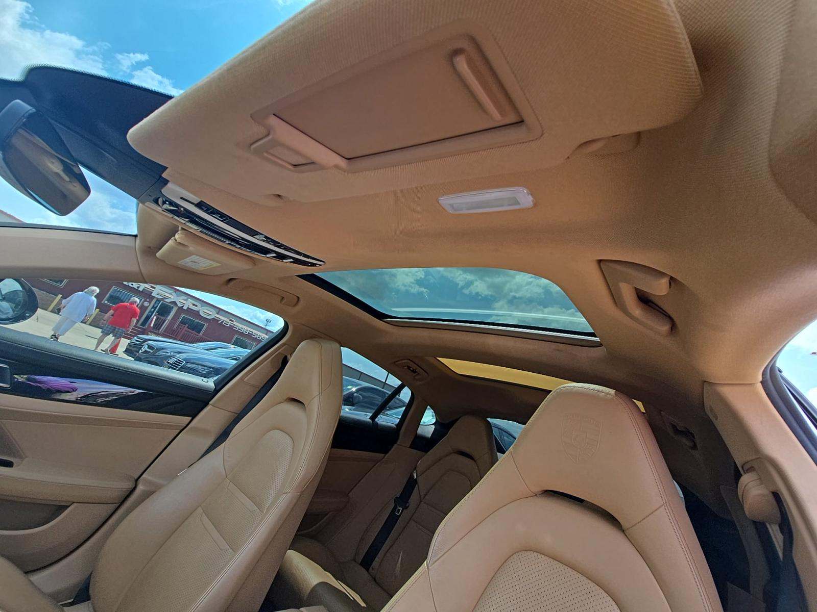 2017 Porsche Panamera Base RWD