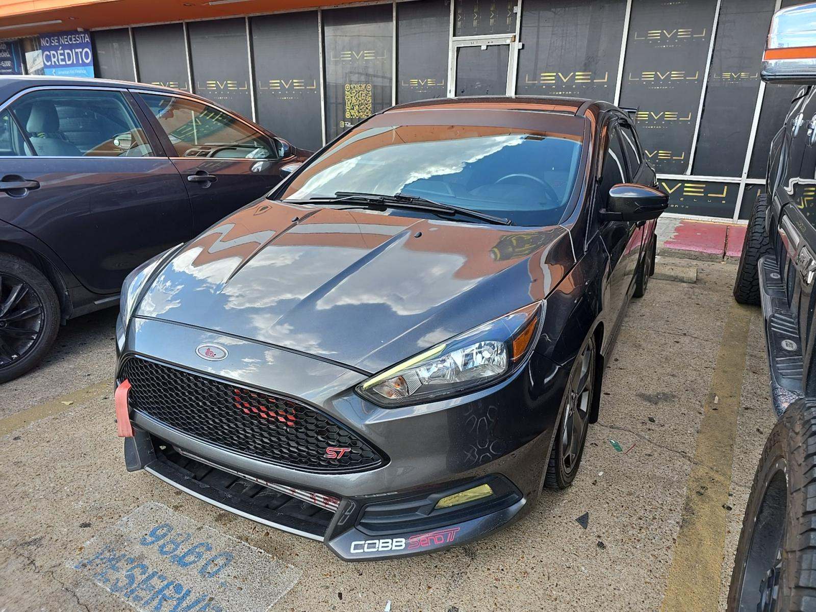 2016 Ford Focus ST FWD