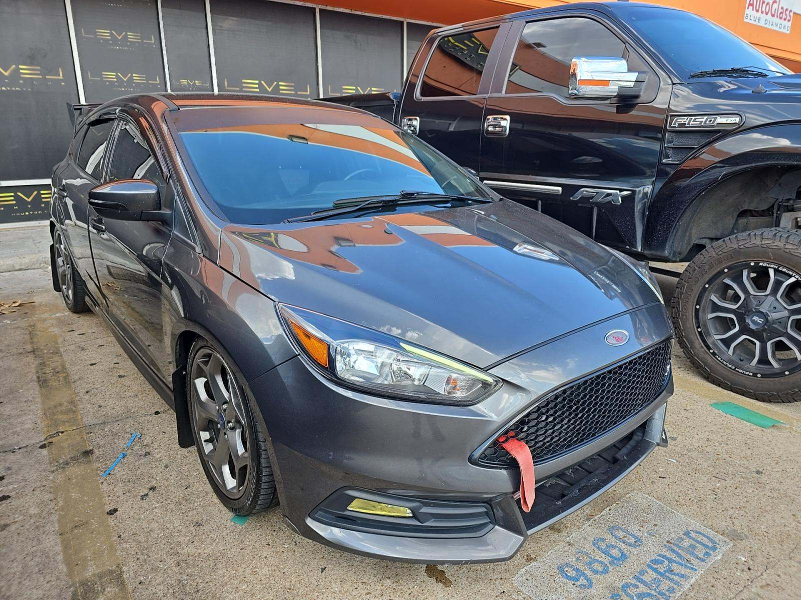2016 Ford Focus ST FWD