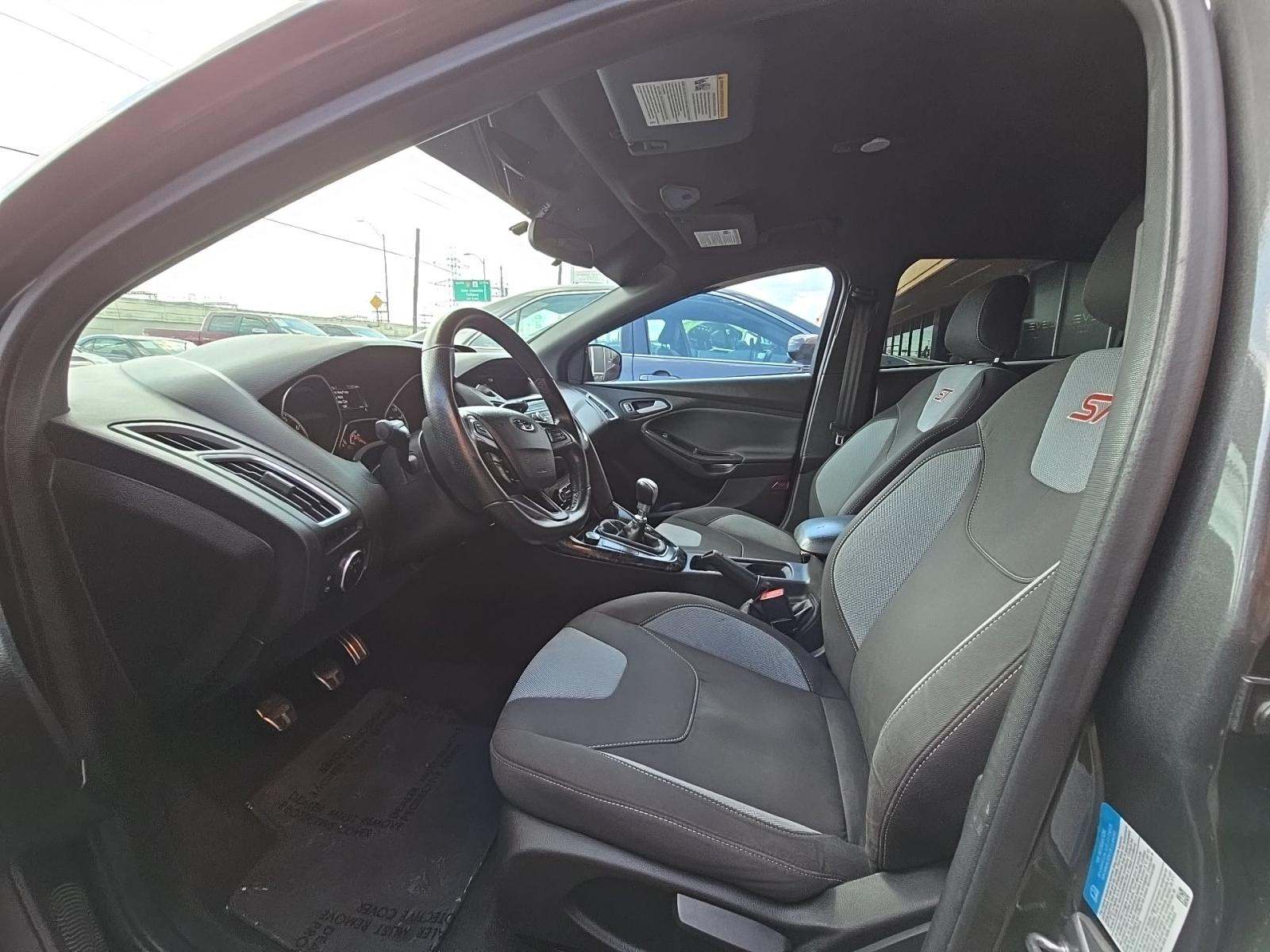 2016 Ford Focus ST FWD