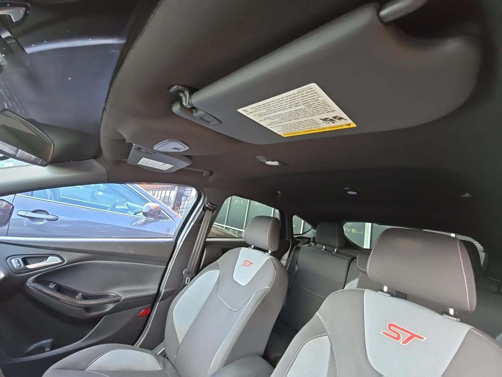 2016 Ford Focus ST FWD