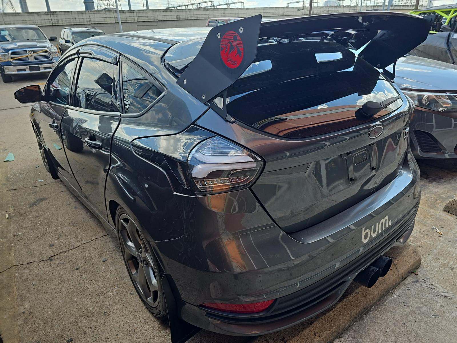 2016 Ford Focus ST FWD