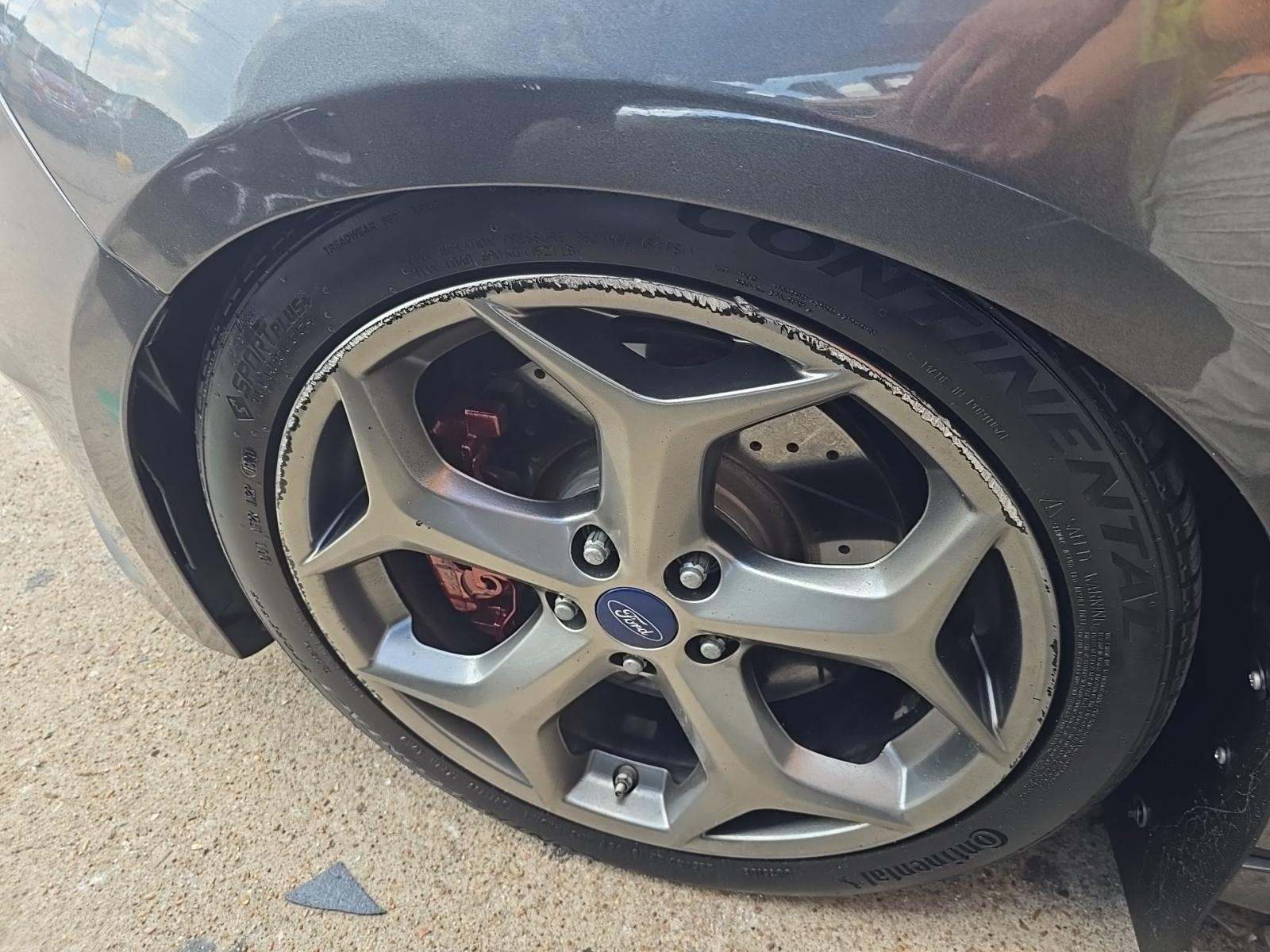 2016 Ford Focus ST FWD