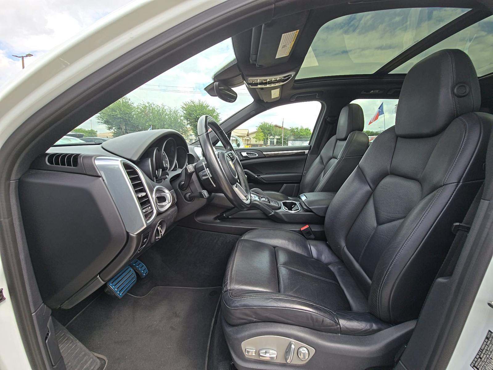 PORSCHE CAYENNE - 2