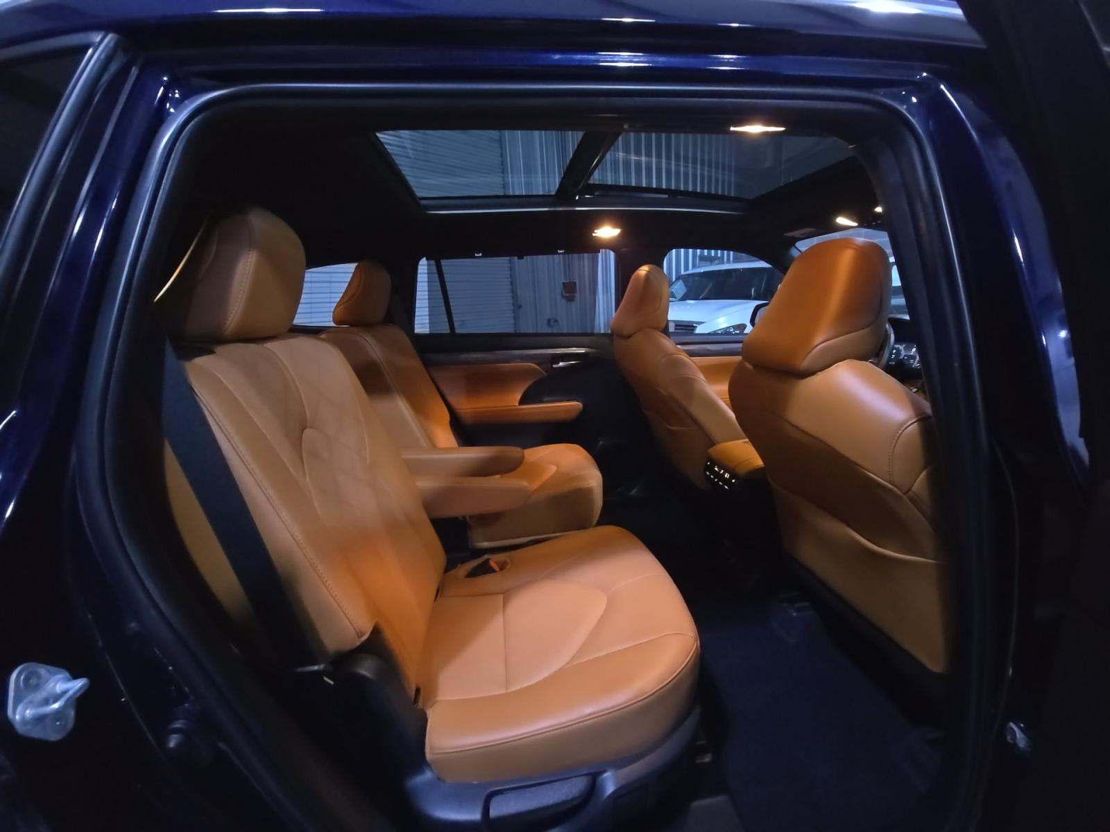 2024 Toyota Highlander Platinum FWD