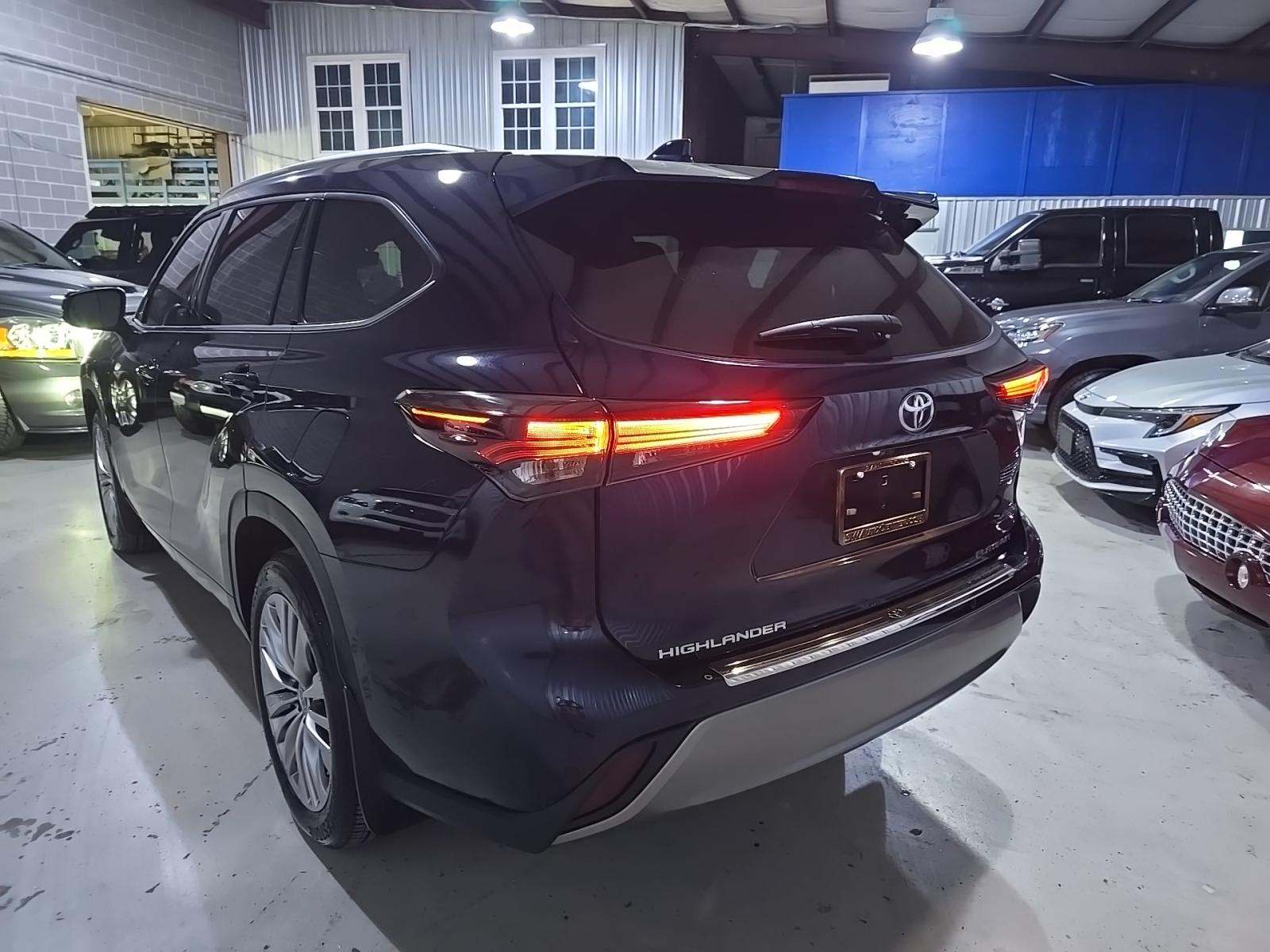 2024 Toyota Highlander Platinum FWD