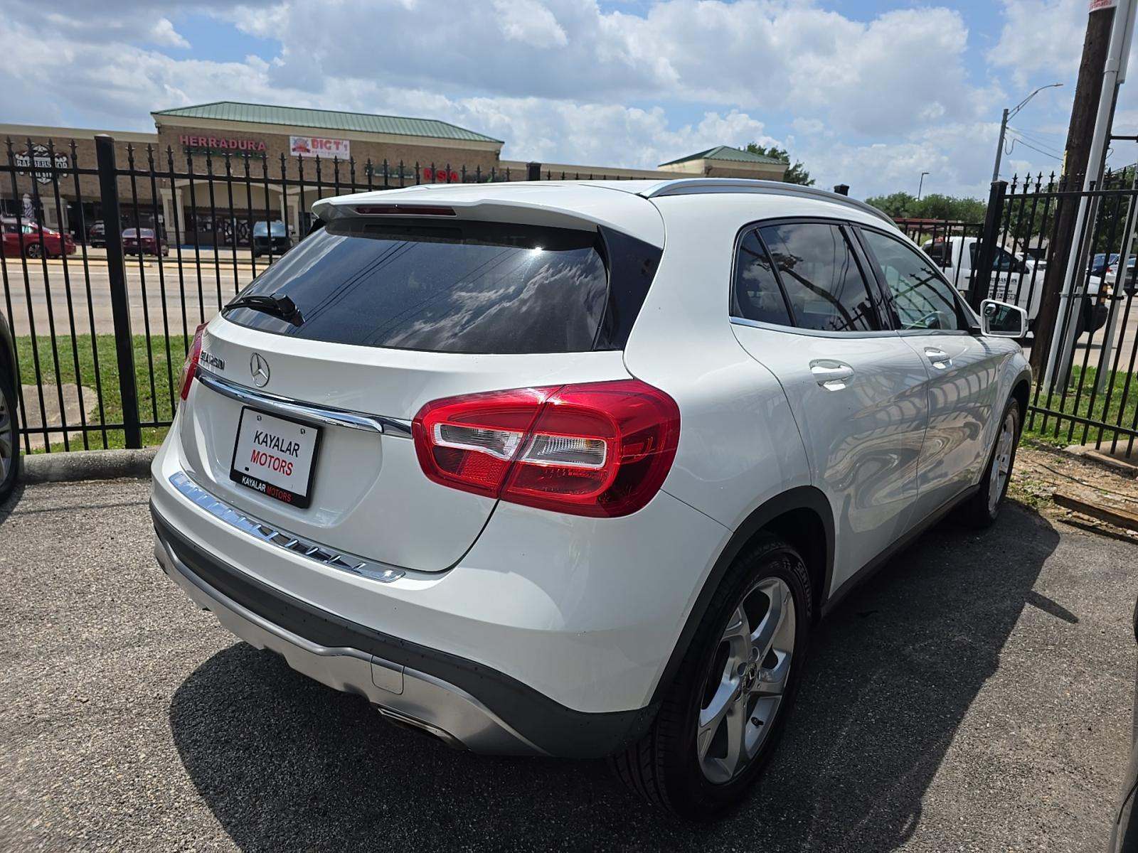 MERCEDES-BENZ GLA-CLASS - 3