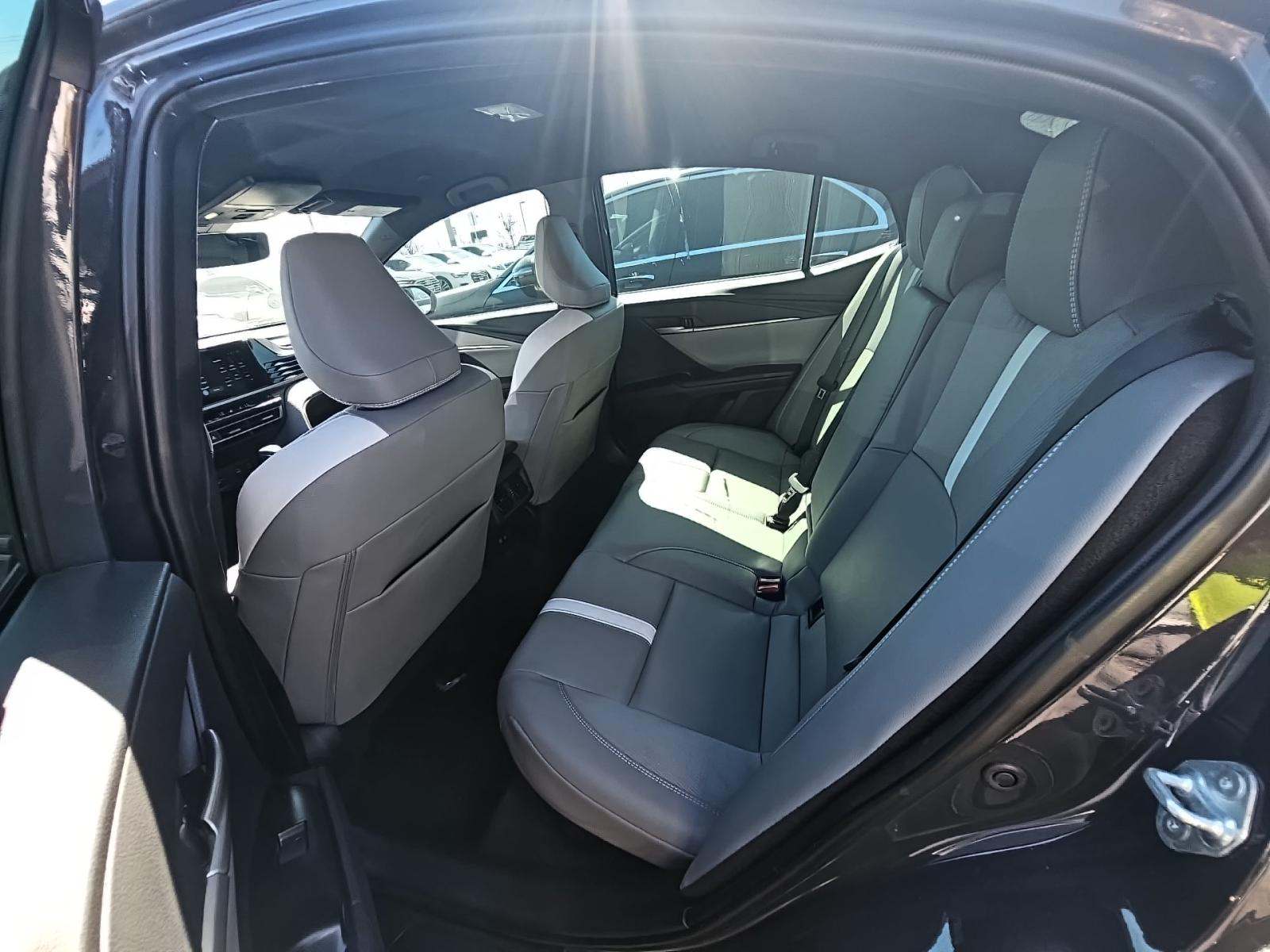 2025 Toyota Camry SE FWD