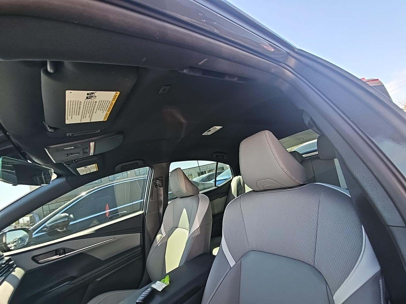 2025 Toyota Camry SE FWD