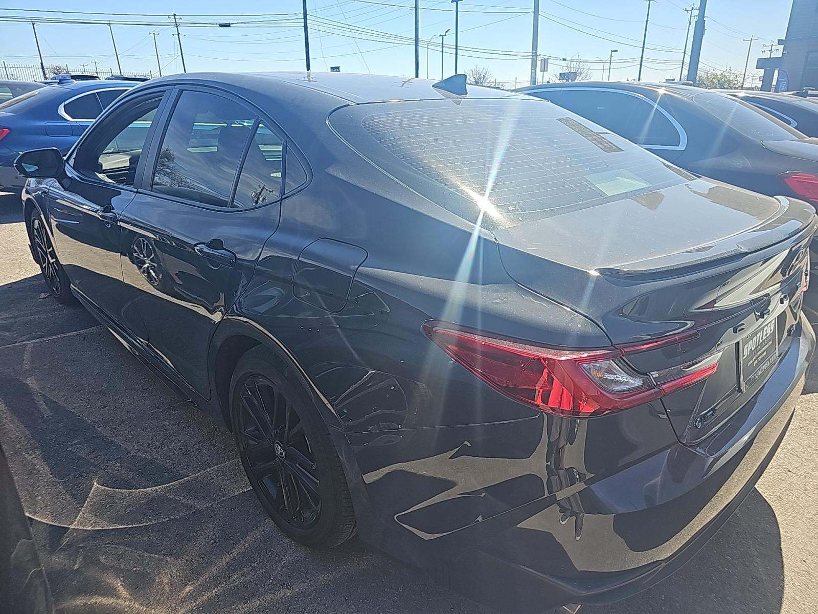 2025 Toyota Camry SE FWD