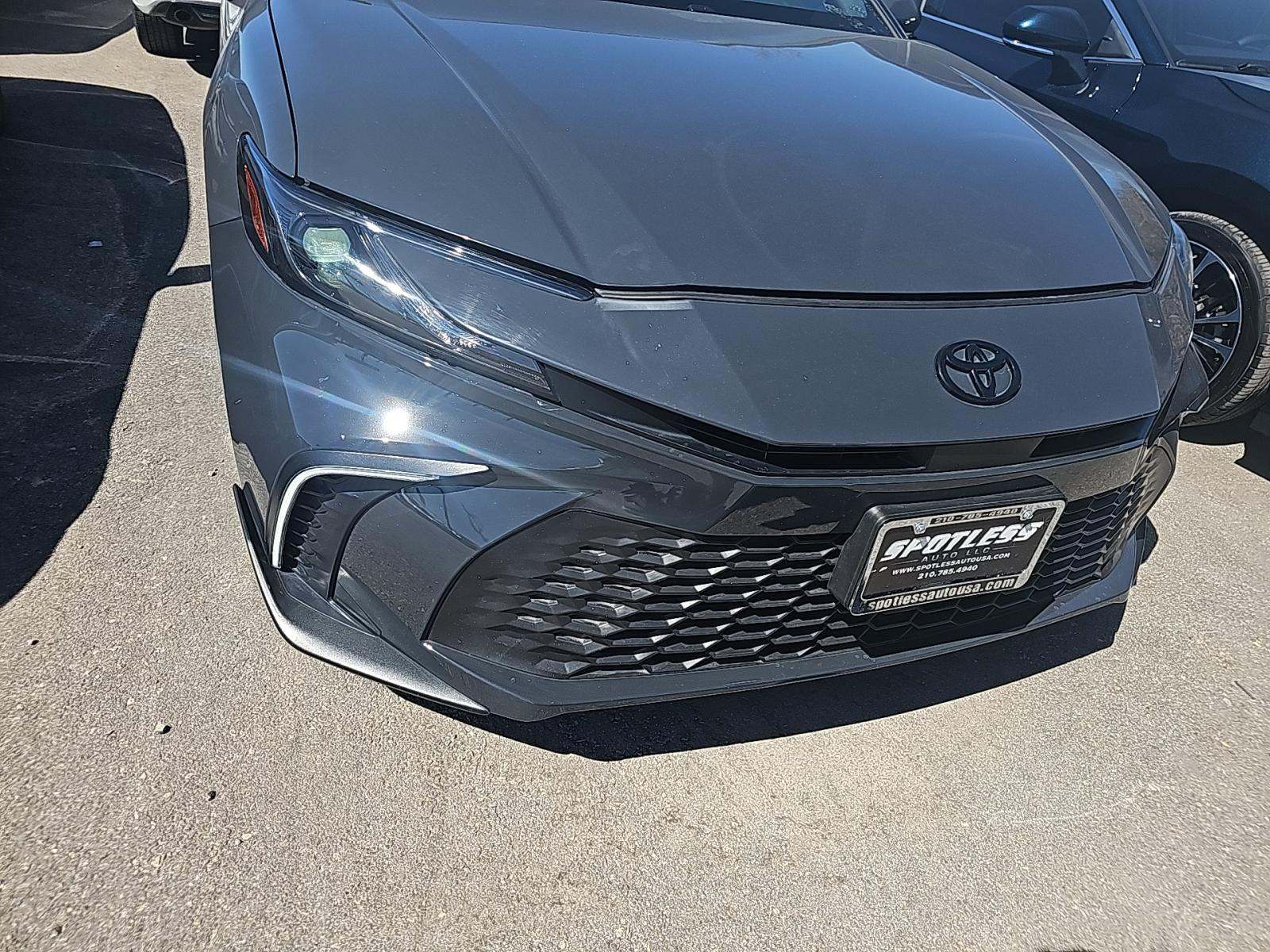 2025 Toyota Camry SE FWD