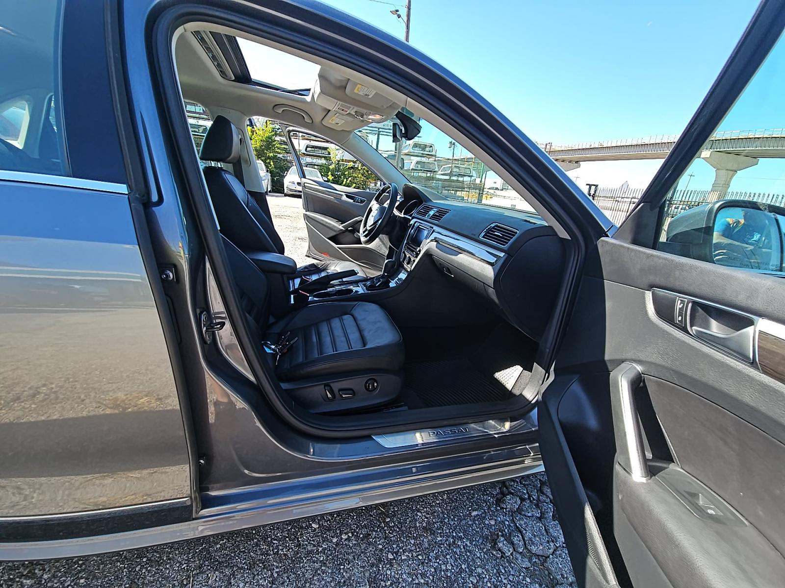 2016 Volkswagen Passat 1.8T SEL FWD