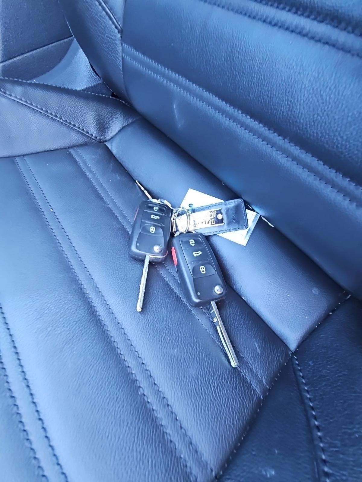 2016 Volkswagen Passat 1.8T SEL FWD