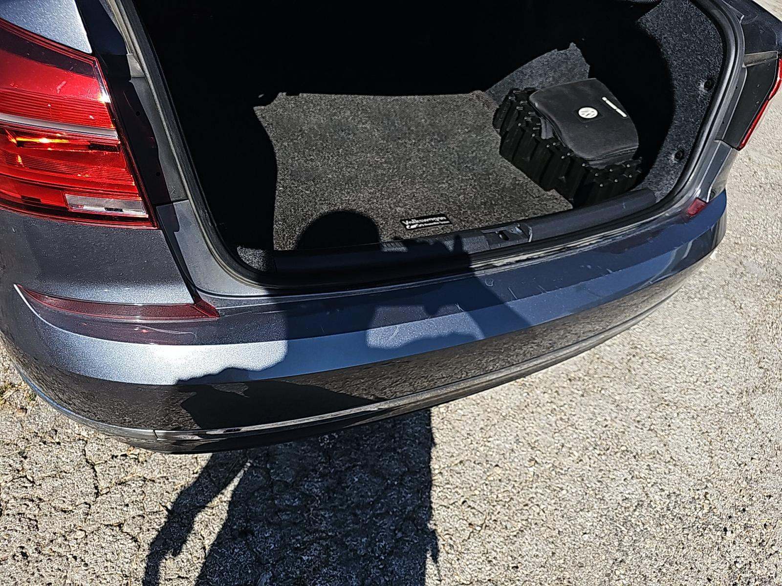 2016 Volkswagen Passat 1.8T SEL FWD