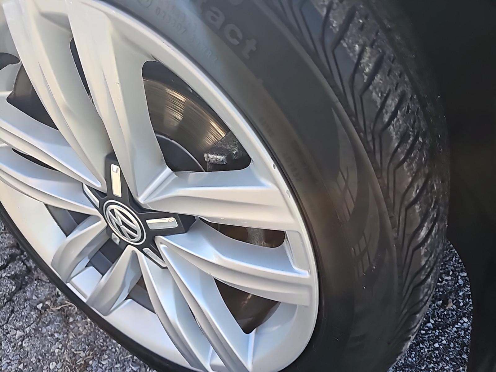 2016 Volkswagen Passat 1.8T SEL FWD