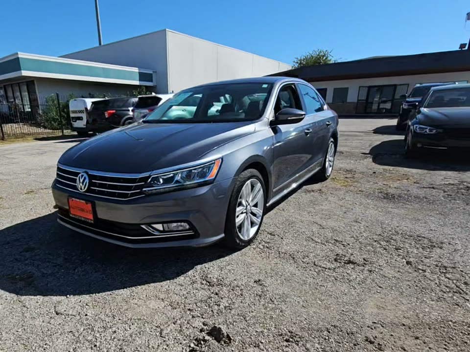 2016 Volkswagen Passat 1.8T SEL FWD