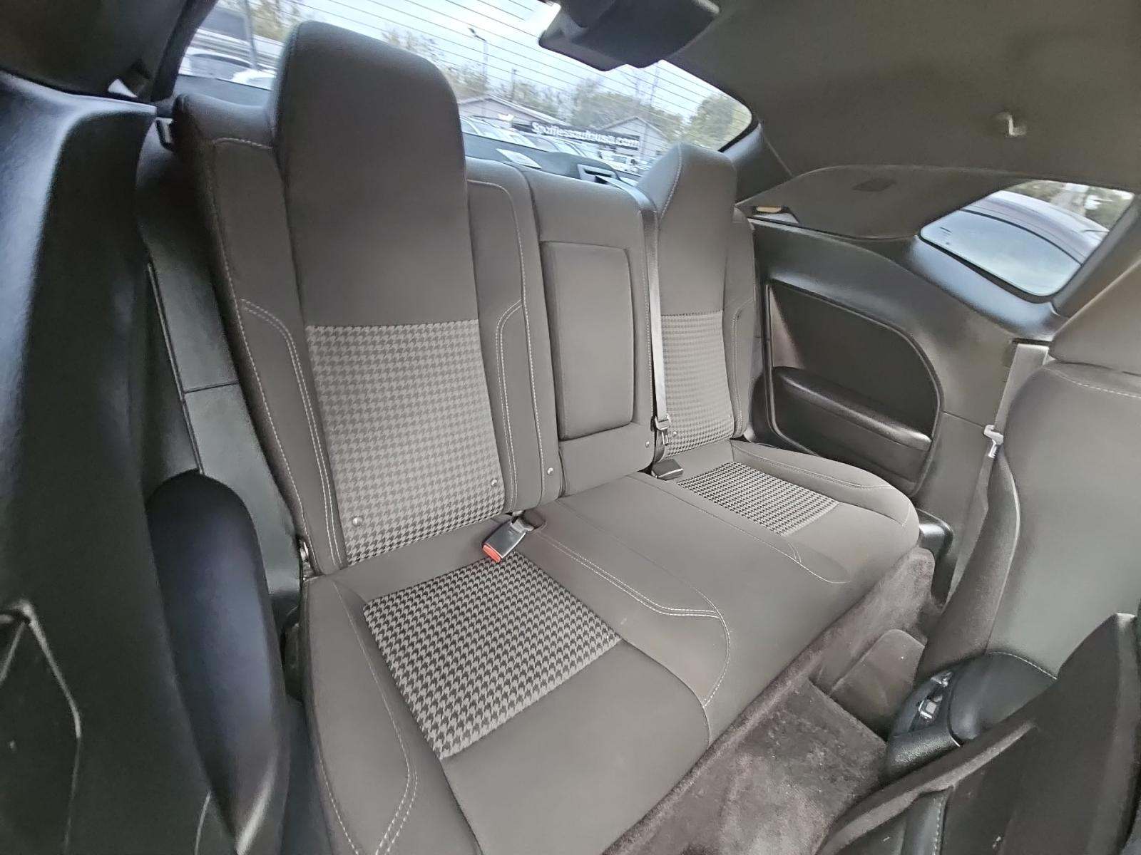 2018 Dodge Challenger R/T RWD