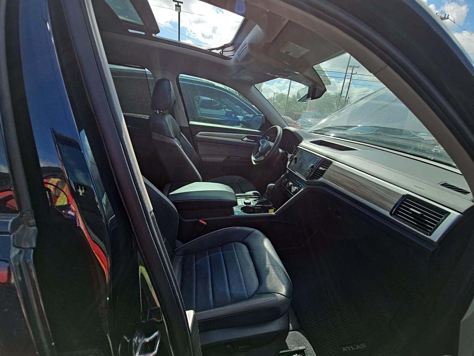 2021 Volkswagen Atlas 3.6L SEL Premium AWD