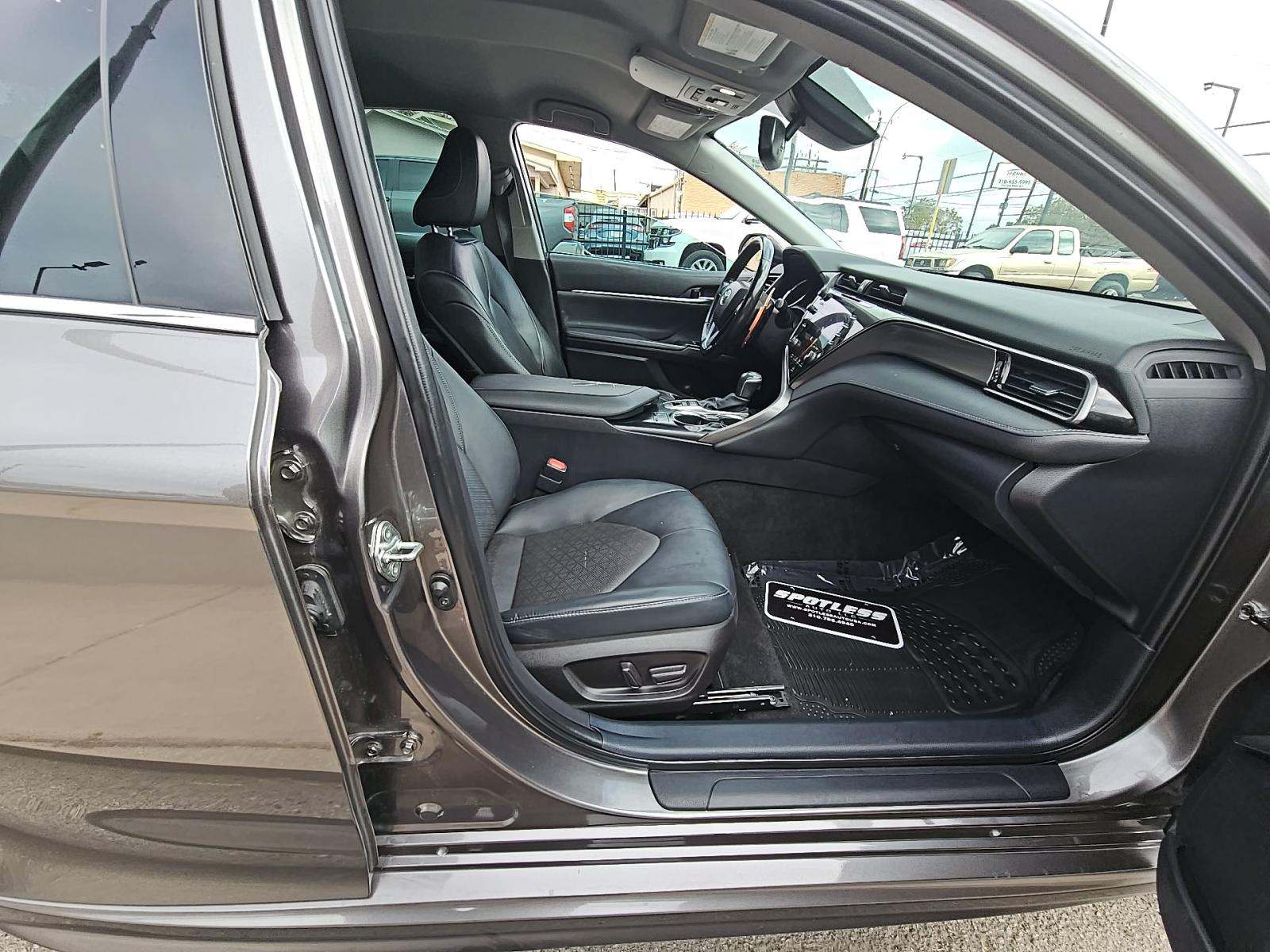2020 Toyota Camry XSE FWD