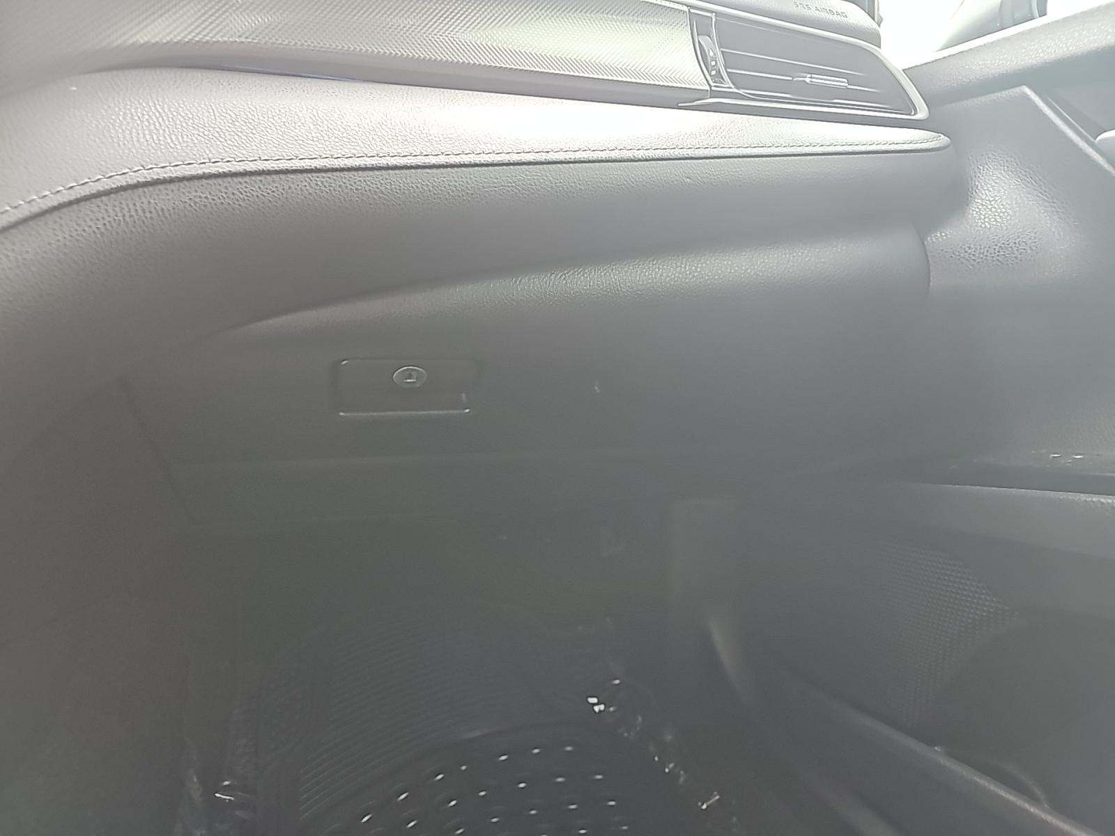 2020 Toyota Camry XSE FWD
